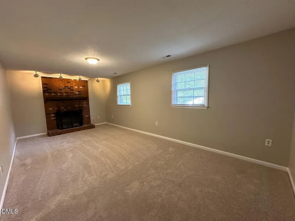 1505 Highland Trail Cary, NC 27511