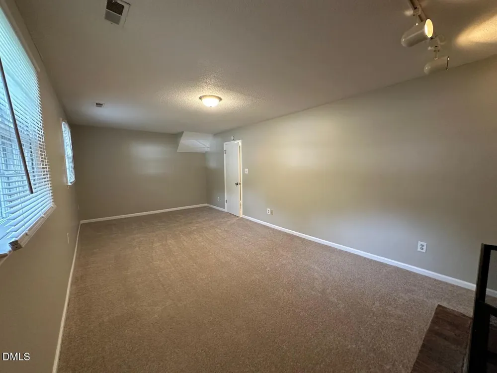 1505 Highland Trail Cary, NC 27511