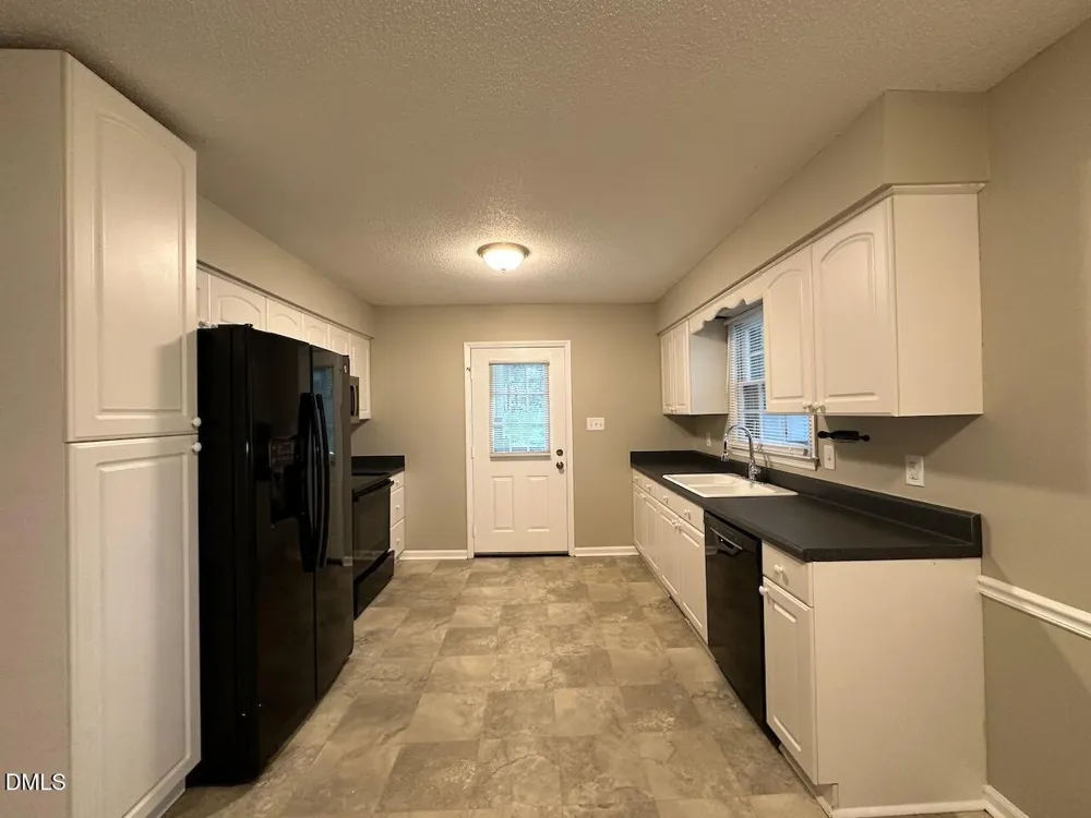 1505 Highland Trail Cary, NC 27511