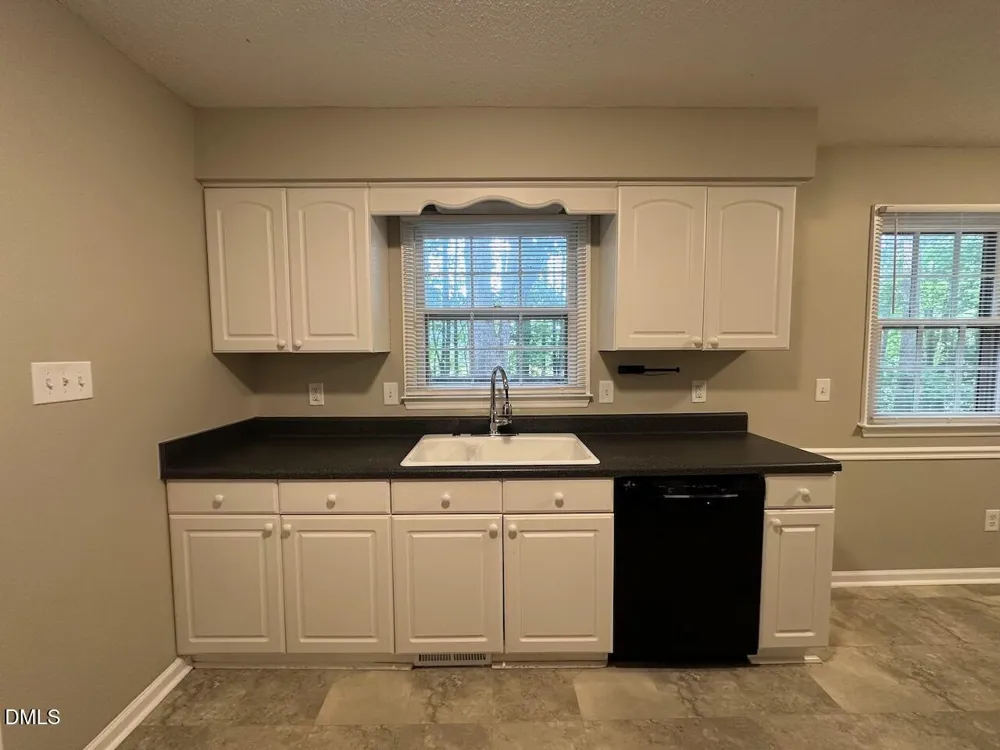 1505 Highland Trail Cary, NC 27511