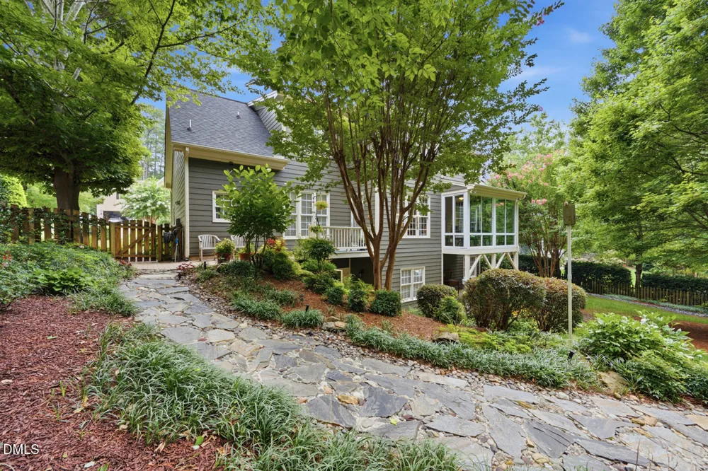 108 Bells Walk Court Holly Springs, NC 27540