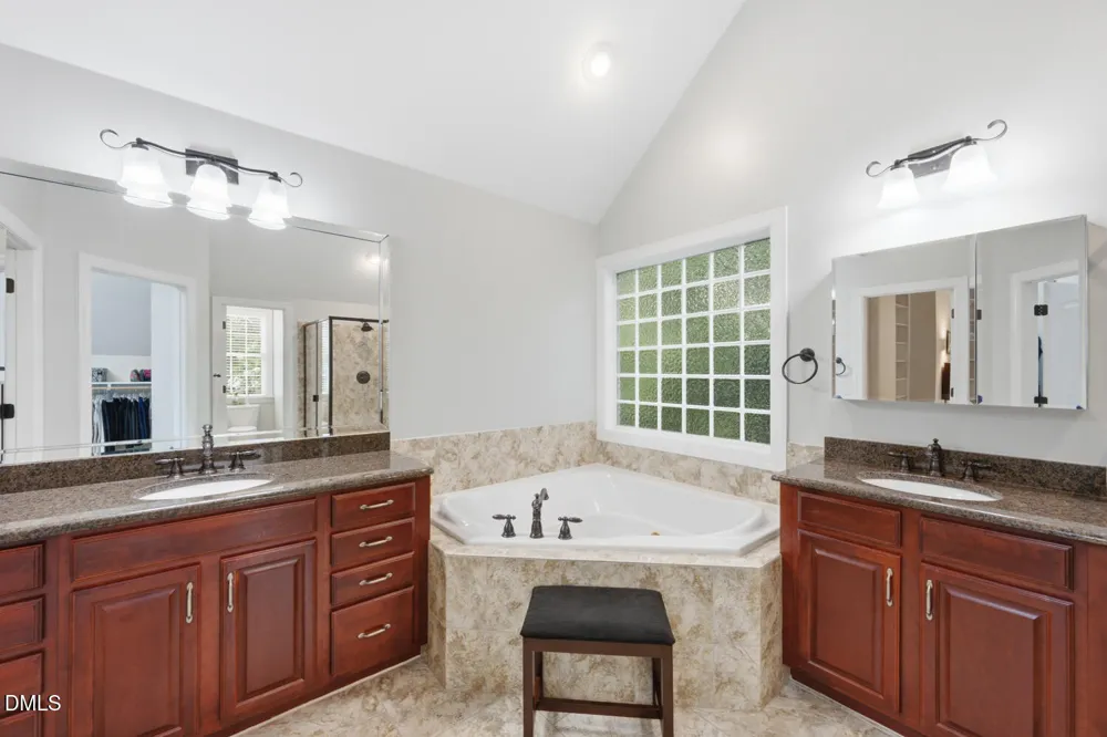 108 Bells Walk Court Holly Springs, NC 27540