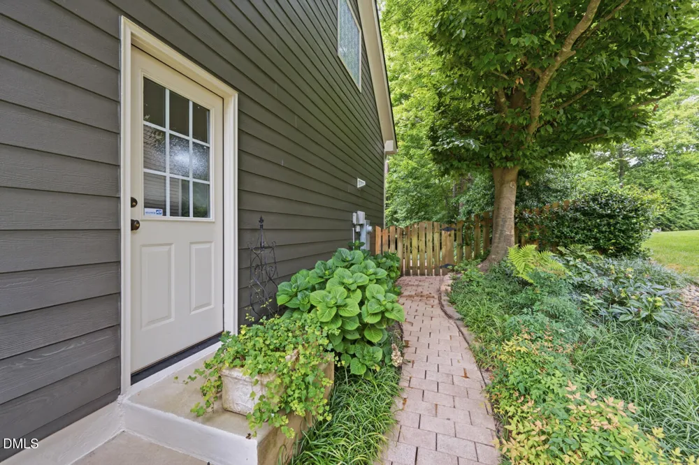 108 Bells Walk Court Holly Springs, NC 27540