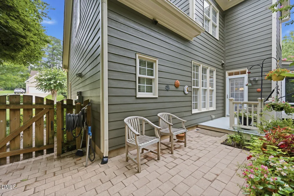 108 Bells Walk Court Holly Springs, NC 27540