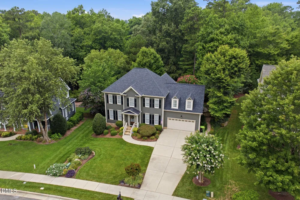 108 Bells Walk Court Holly Springs, NC 27540