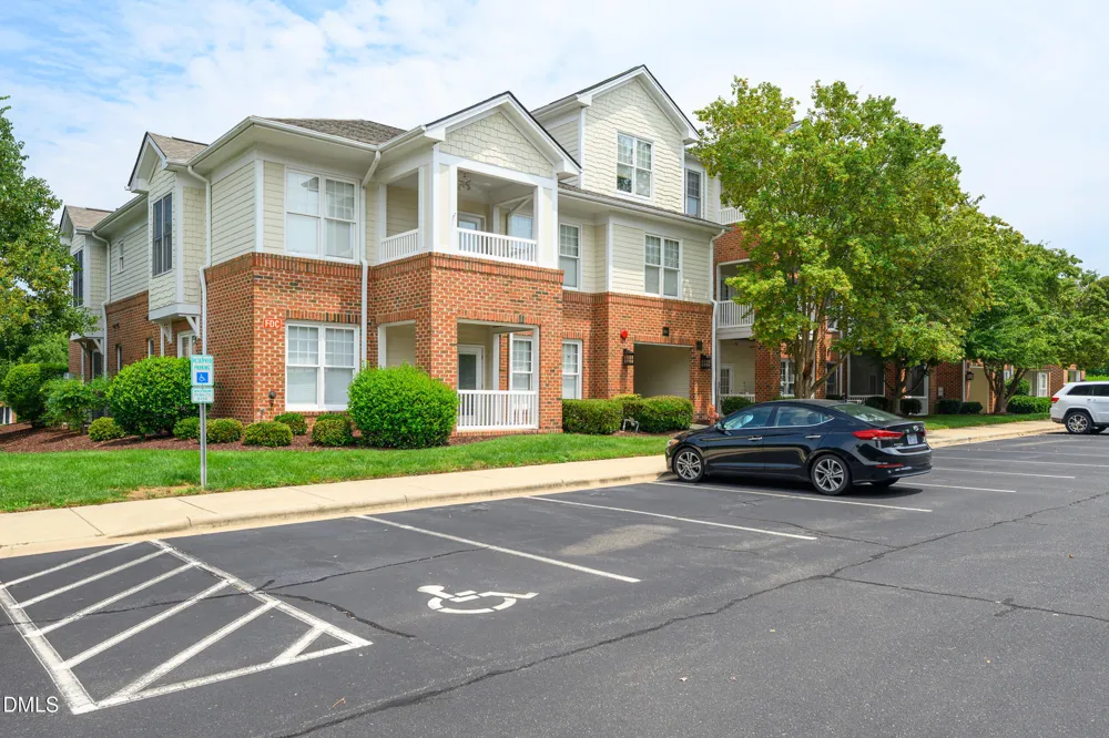 635 Waterford Lake Drive Cary, NC 27519
