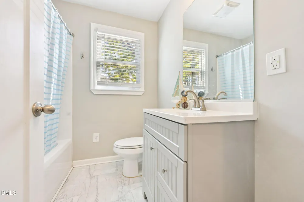 712 Fairground Road Dunn, NC 28334