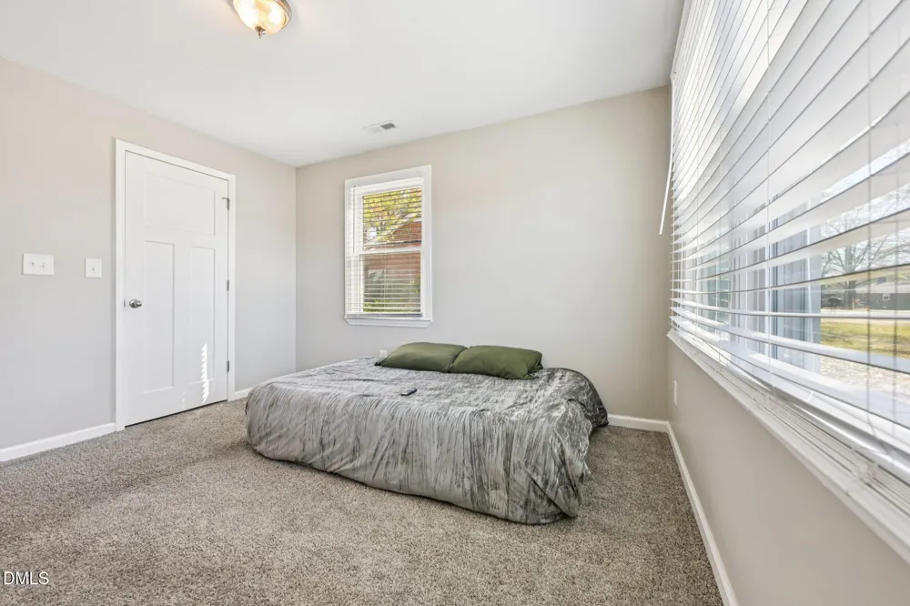 712 Fairground Road Dunn, NC 28334