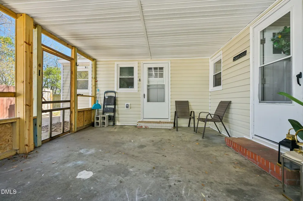 712 Fairground Road Dunn, NC 28334