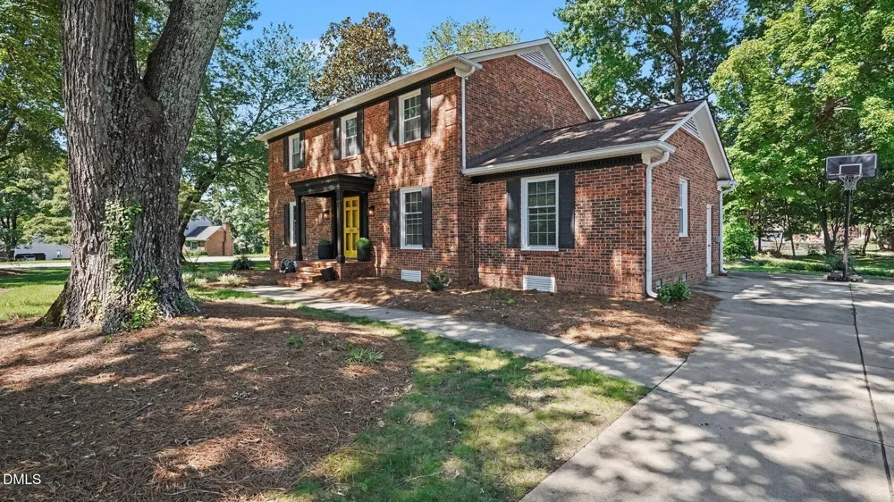 3701 Sagamore Drive Greensboro, NC 27410
