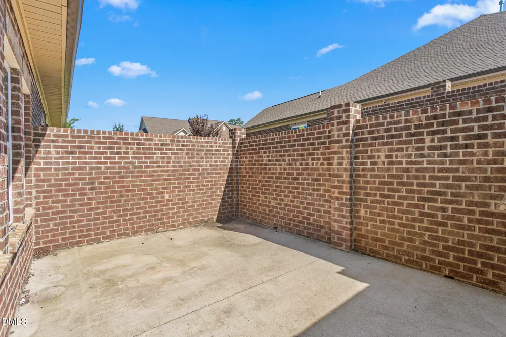 138 Dunvegan Lane Burlington, NC 27215