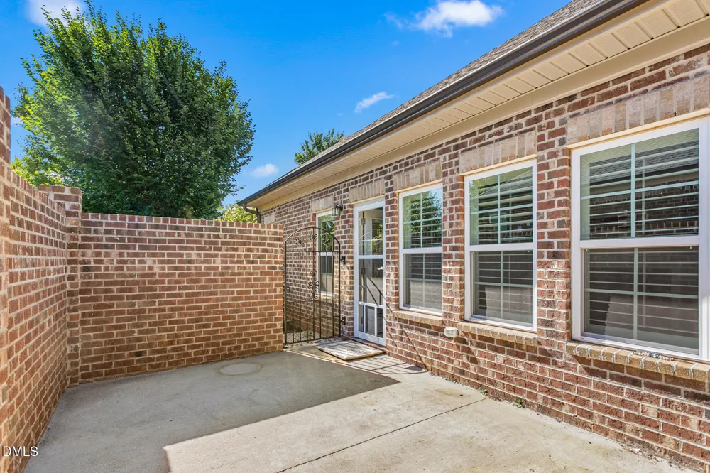 138 Dunvegan Lane Burlington, NC 27215