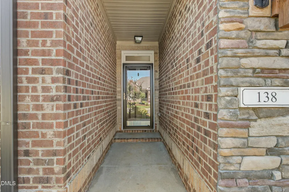 138 Dunvegan Lane Burlington, NC 27215