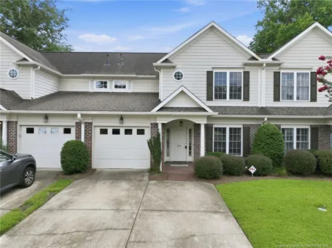 326 Coverly Square