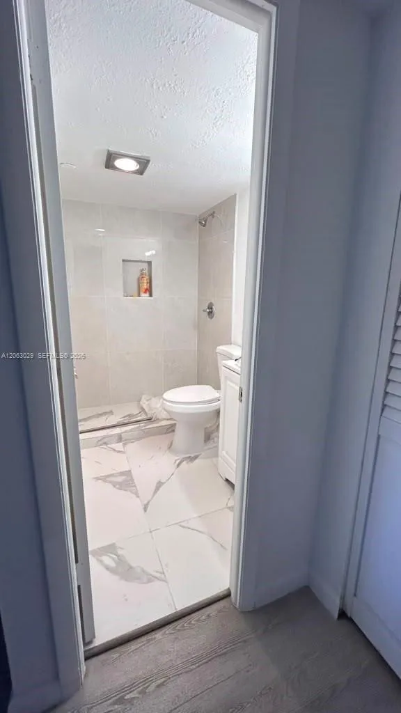 1300 Saint Charles Pl #202 Pembroke Pines, FL 33026