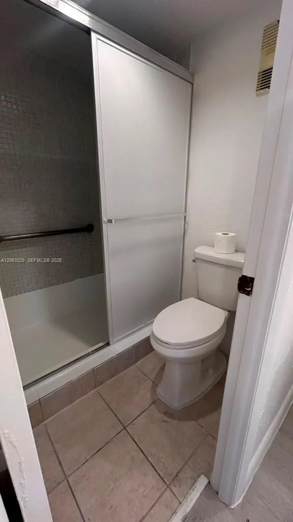 1300 Saint Charles Pl #202 Pembroke Pines, FL 33026
