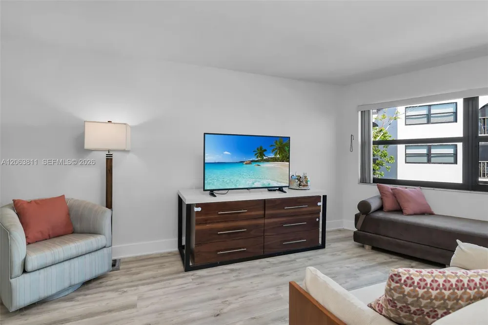 1011 Anglers Cove #H403 Marco Island, FL 34145