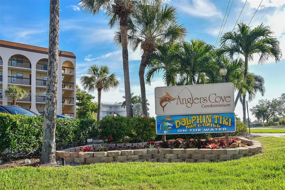 1011 Anglers Cove #H403 Marco Island, FL 34145