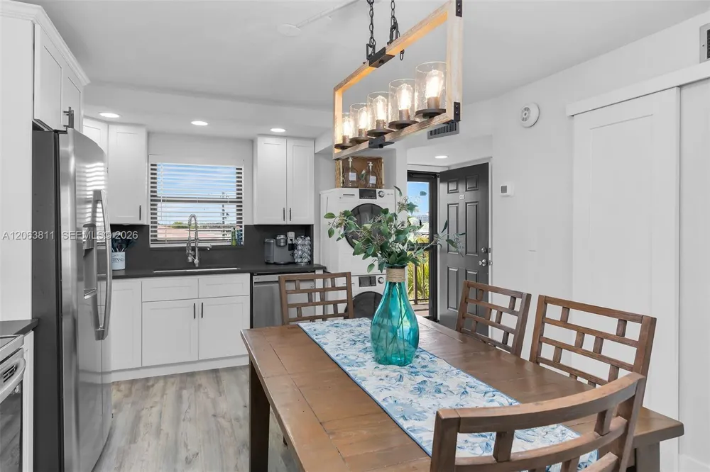 1011 Anglers Cove #H403 Marco Island, FL 34145