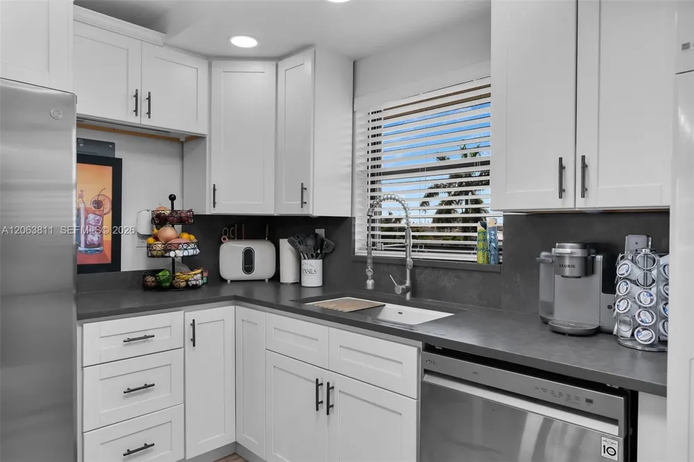 1011 Anglers Cove #H403 Marco Island, FL 34145