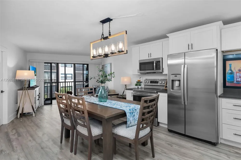 1011 Anglers Cove #H403 Marco Island, FL 34145