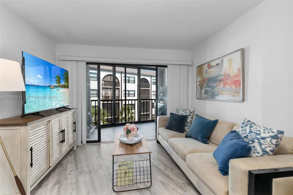 1011 Anglers Cove #H403 Marco Island, FL 34145