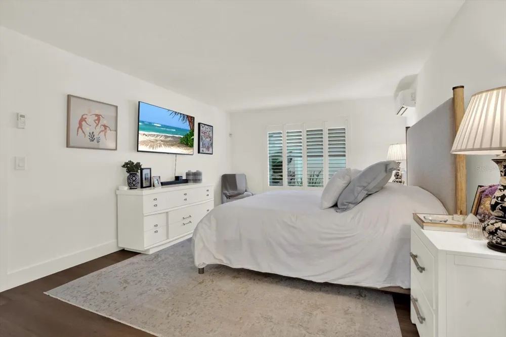 1040 PALM DRIVE Belleair Beach, FL 33786