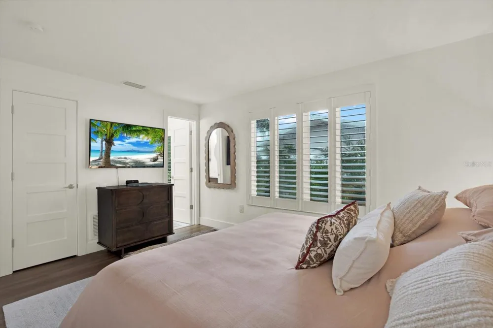 1040 PALM DRIVE Belleair Beach, FL 33786