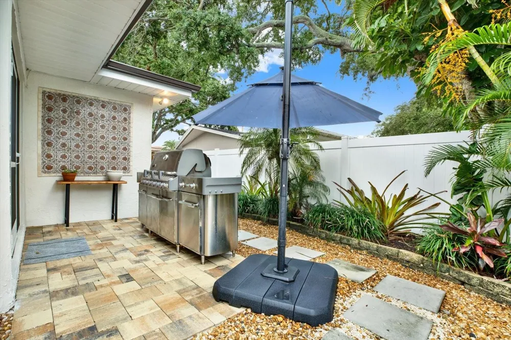 1040 PALM DRIVE Belleair Beach, FL 33786