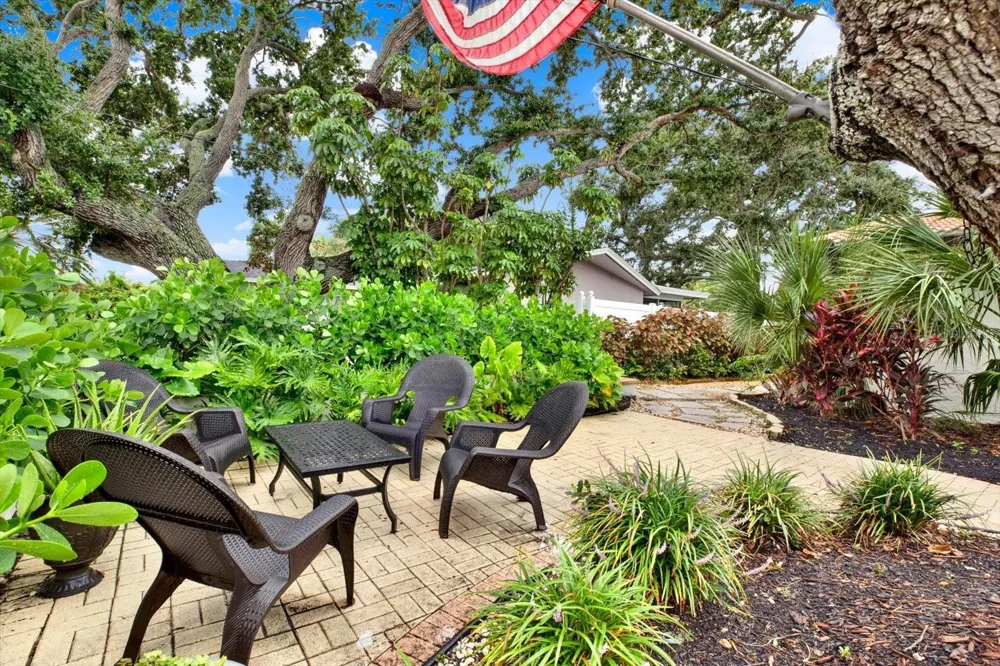 1040 PALM DRIVE Belleair Beach, FL 33786
