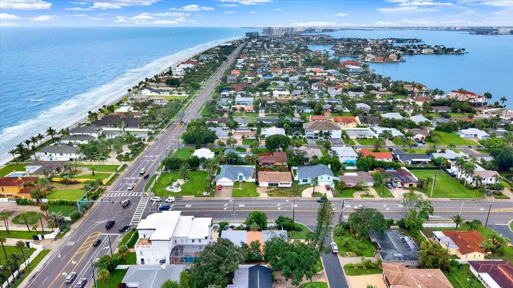 1040 PALM DRIVE Belleair Beach, FL 33786
