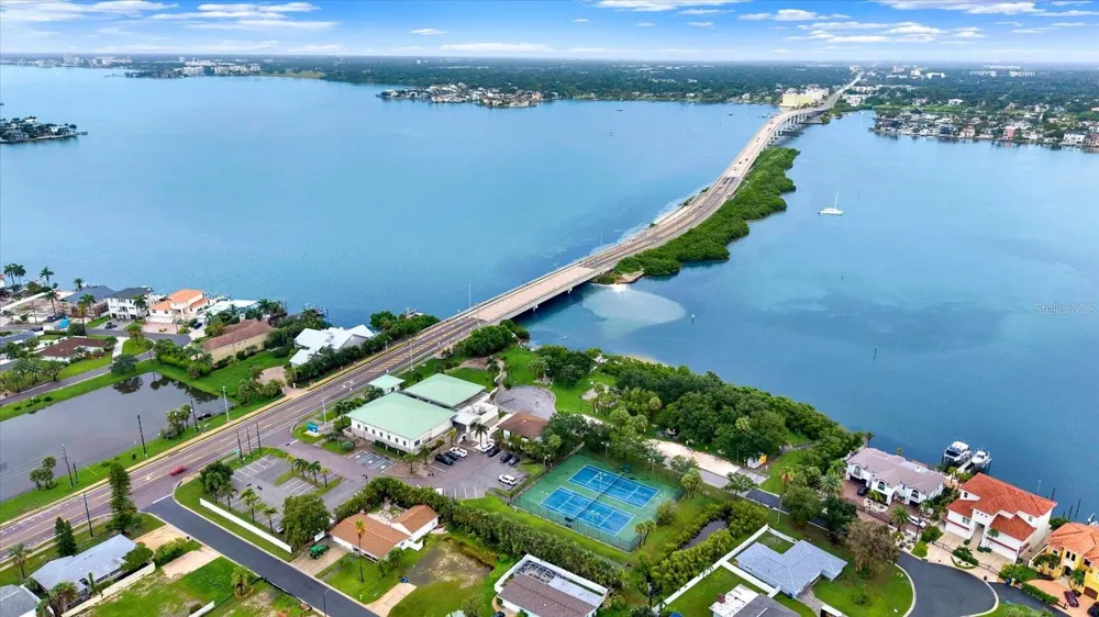 1040 PALM DRIVE Belleair Beach, FL 33786