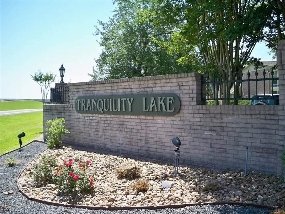 18800 Egret Bay Boulevard #711 Webster, TX 77058