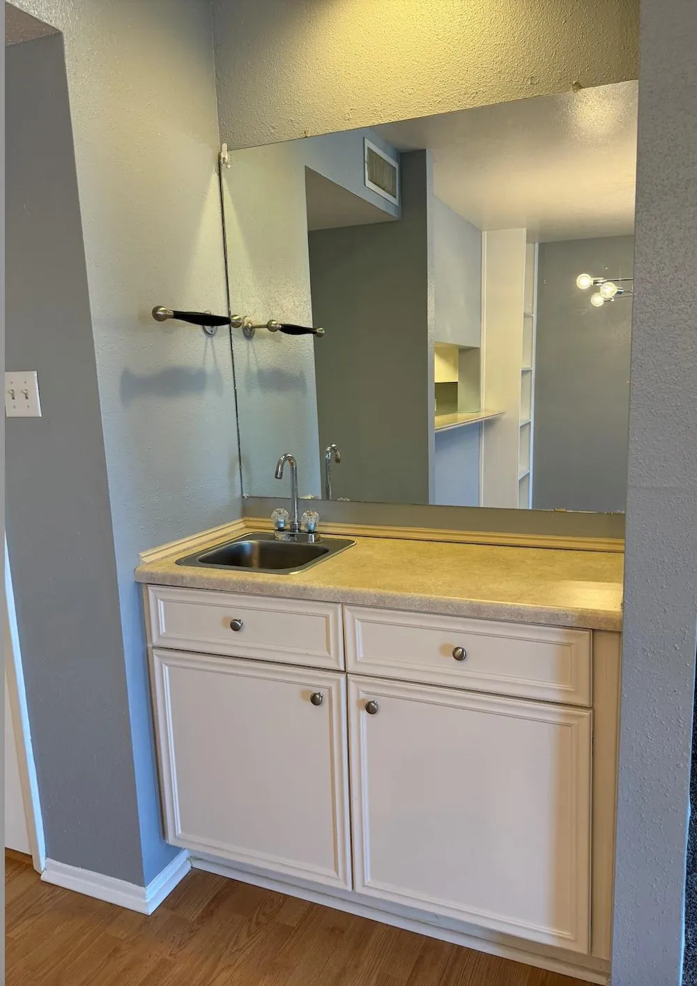 18800 Egret Bay Boulevard #711 Webster, TX 77058