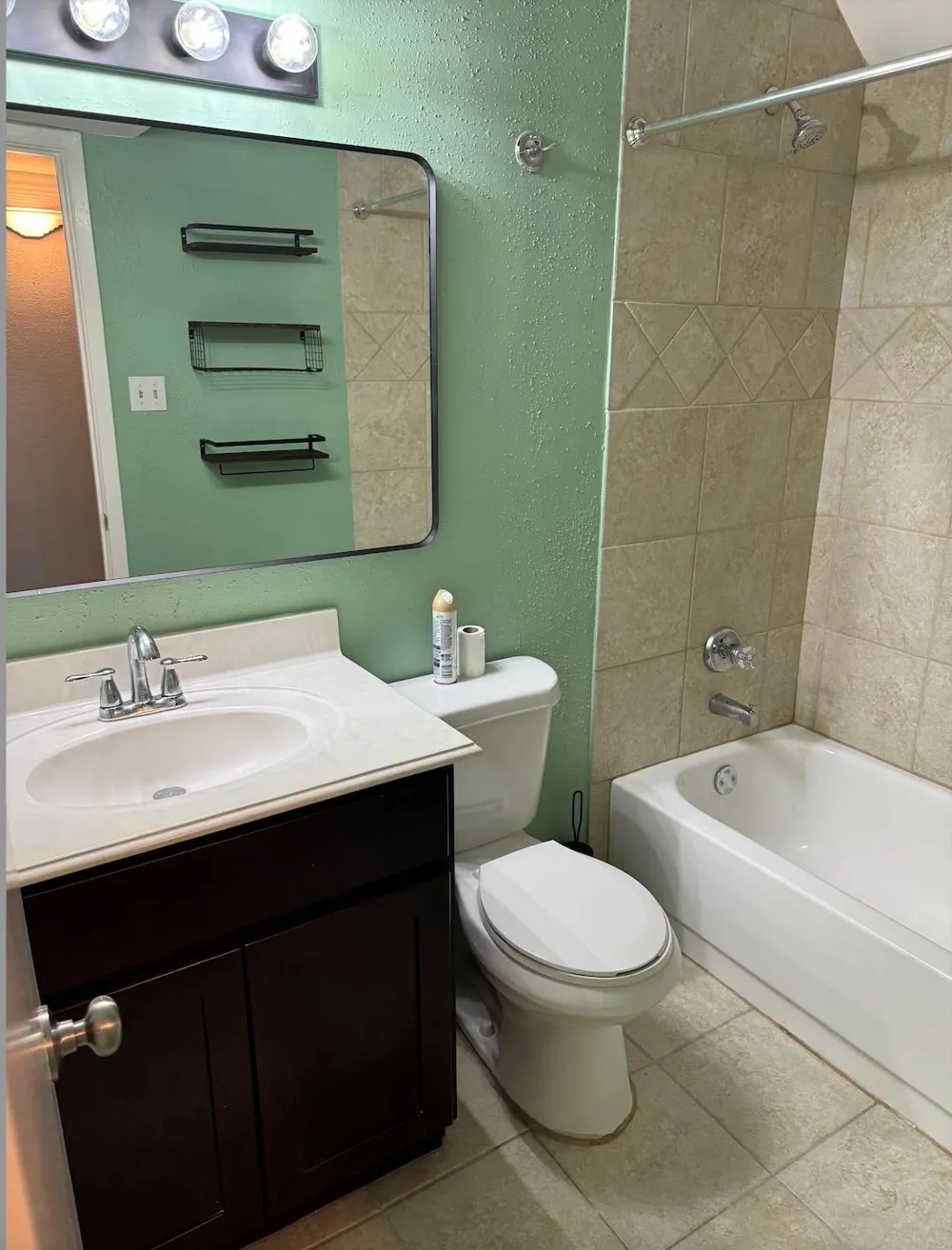 18800 Egret Bay Boulevard #711 Webster, TX 77058