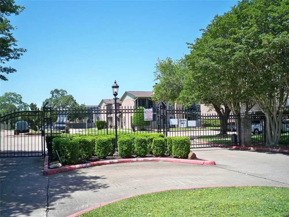 18800 Egret Bay Boulevard #711 Webster, TX 77058