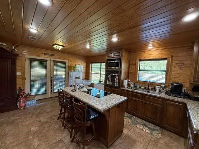 7096 Jim Burns Road Silsbee, TX 77656