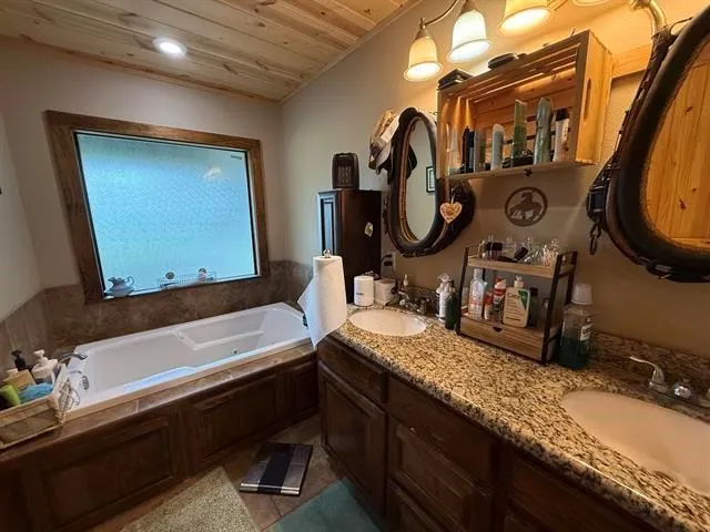 7096 Jim Burns Road Silsbee, TX 77656