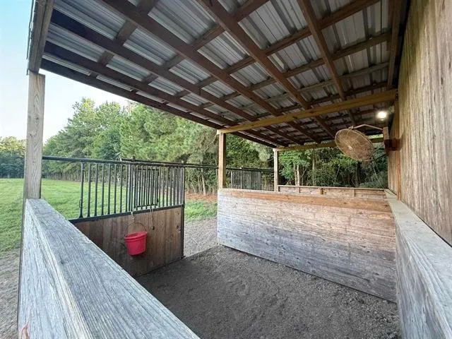 7096 Jim Burns Road Silsbee, TX 77656