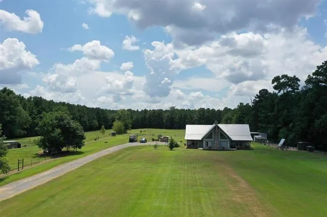 7096 Jim Burns Road Silsbee, TX 77656