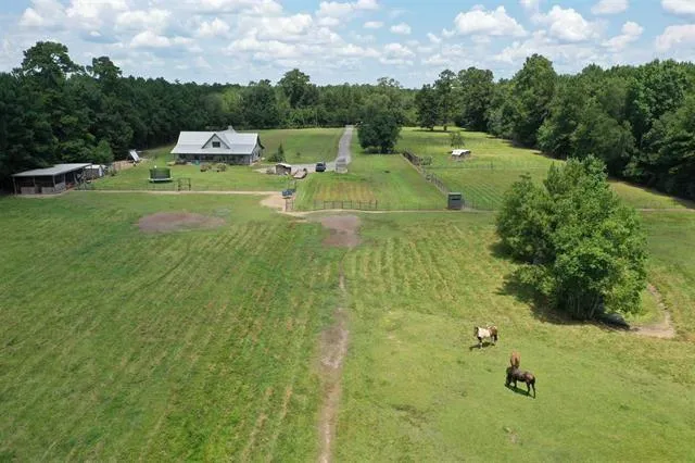 7096 Jim Burns Road Silsbee, TX 77656