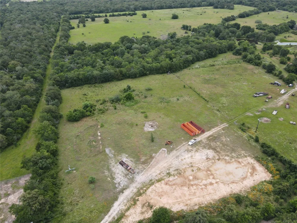 19046 County Road 124 Bedias, TX 77831
