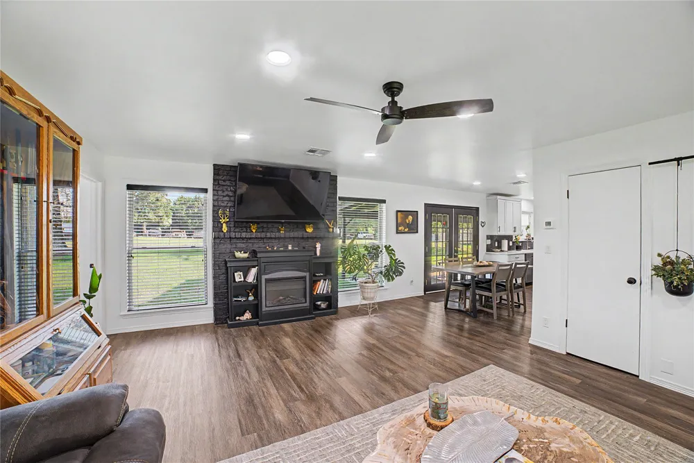 18856 E Oak Ridge Drive Claremore, OK 74017