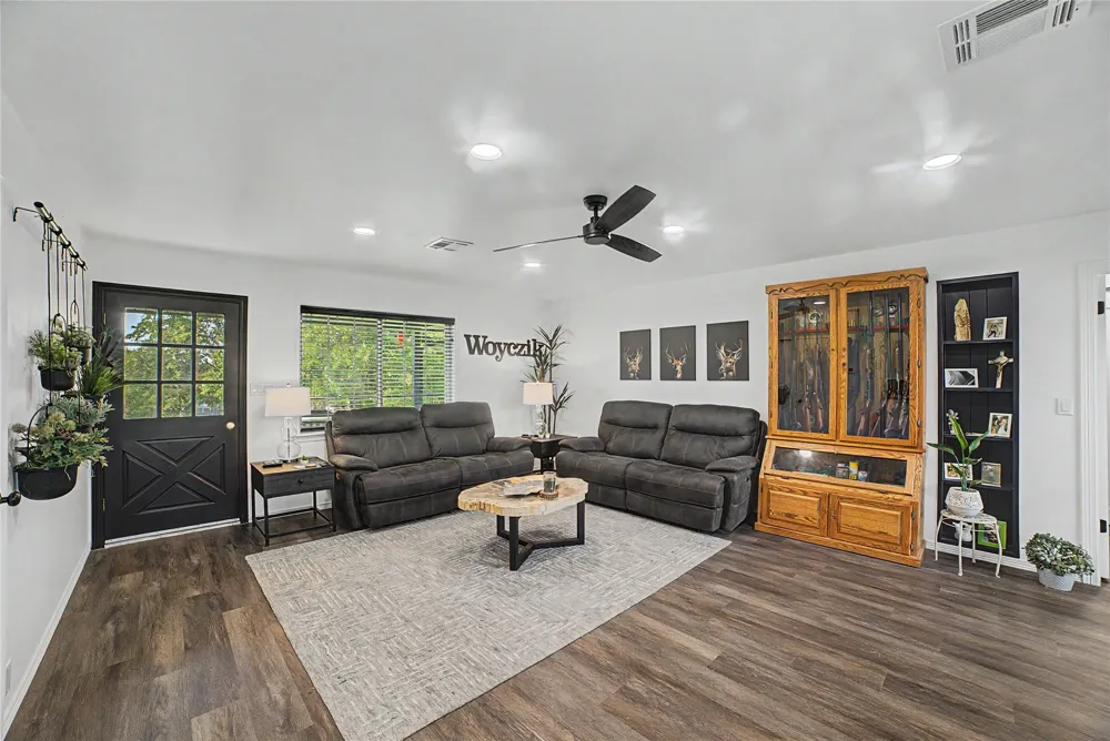 18856 E Oak Ridge Drive Claremore, OK 74017