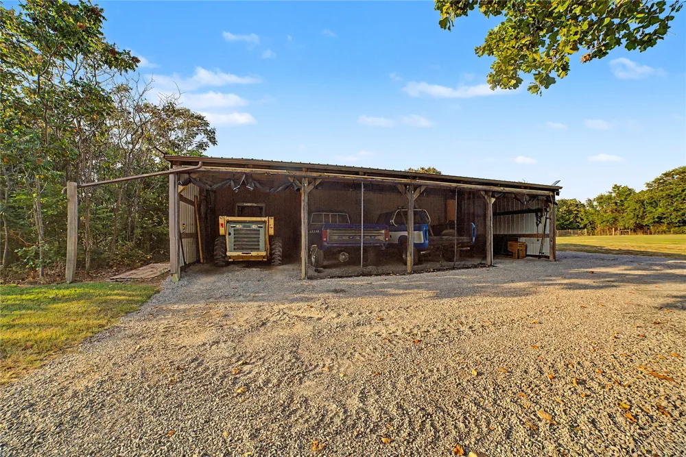 18856 E Oak Ridge Drive Claremore, OK 74017