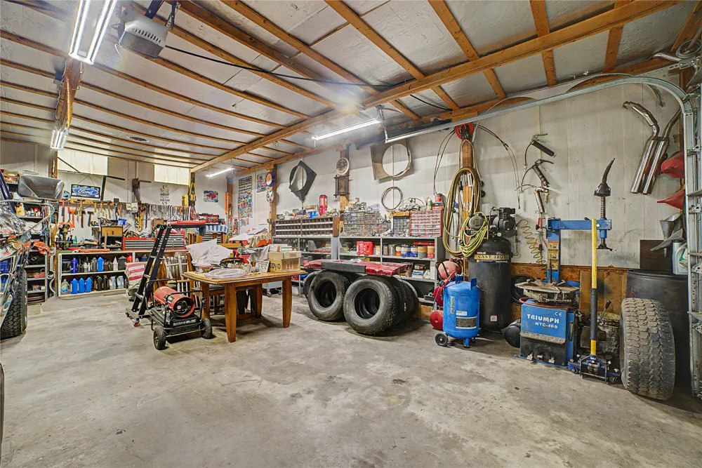 18856 E Oak Ridge Drive Claremore, OK 74017