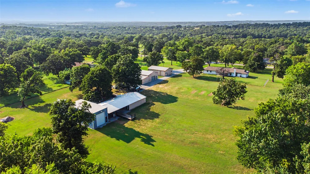 18856 E Oak Ridge Drive Claremore, OK 74017