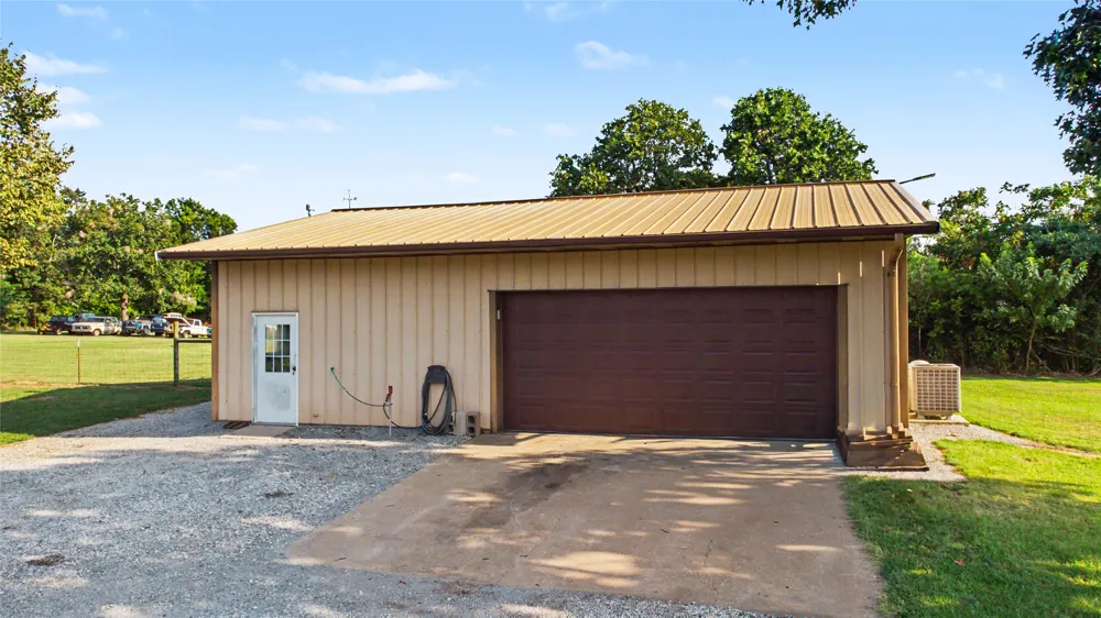18856 E Oak Ridge Drive Claremore, OK 74017