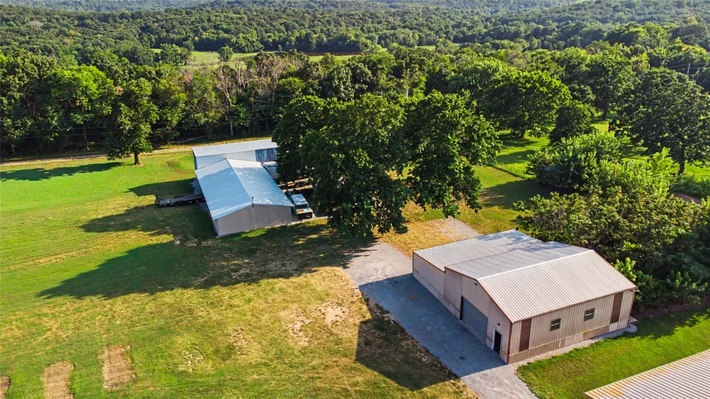 18856 E Oak Ridge Drive Claremore, OK 74017