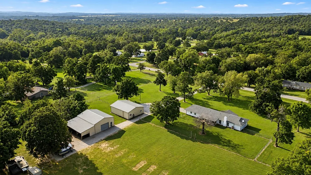 18856 E Oak Ridge Drive Claremore, OK 74017